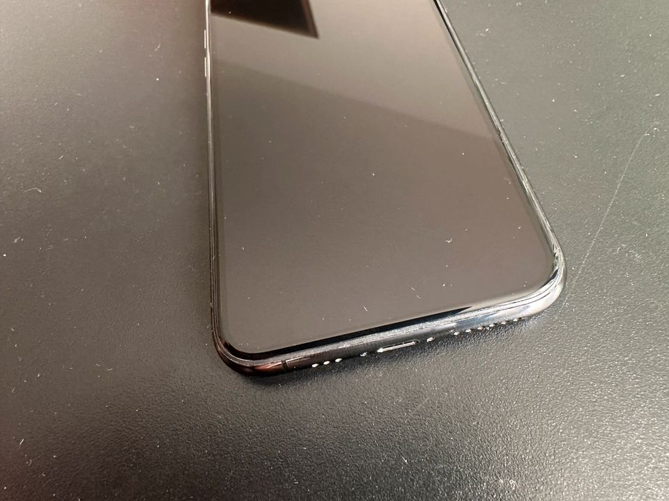 Apple Iphone 11 Pro grey 256 GB Smartphone in Stuttgart