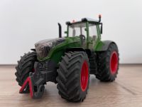 Siku Traktor Fendt Vario 1050 (3287) mit Viehanhänger (2875) Baden-Württemberg - Ellwangen (Jagst) Vorschau