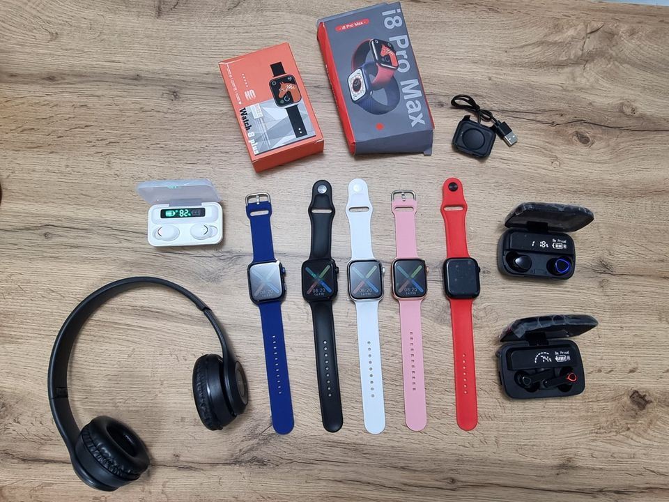 Smartwatch 8 Plus mit Kopfhörer Geschenk NEU in Sindelfingen