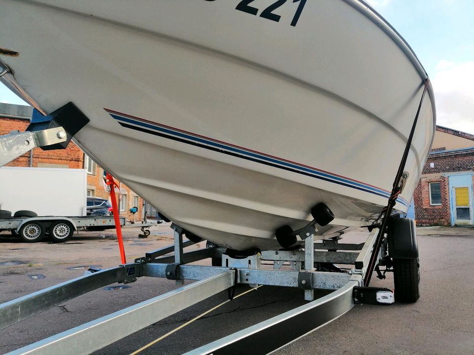 Sportboot / Wasserski /Renken Classic 1700 mit Trailer in Halle