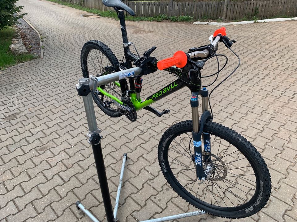 Rose Downhill Red Bull Tusk Carbon Fully Mountainbike Sram in Parsberg