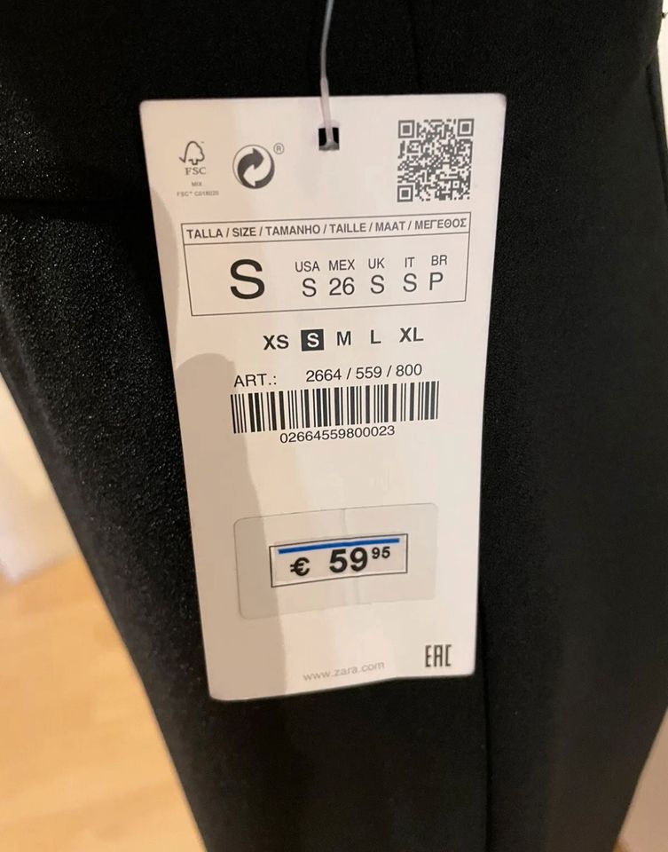 Zara langer Overall schwarz Jumpsuit S Einteiler Ärmellos in Heßdorf