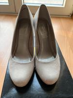 Beige Absatzschuhe mit Korkabsatz Hessen - Münster Vorschau