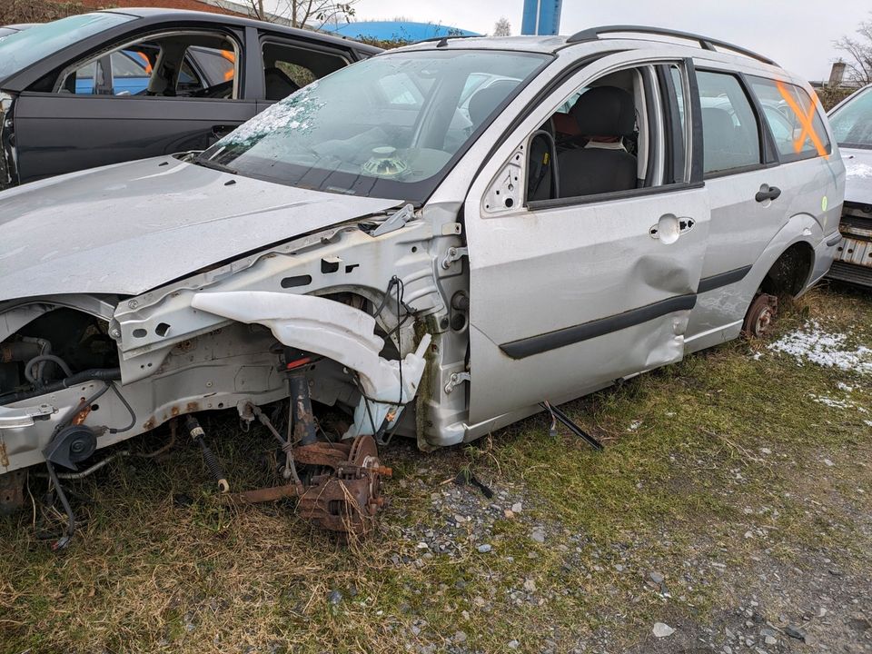 Schlachtfest -50% Rabatt Ford Focus Turnier Polar Silber Metallic in Gronau (Westfalen)