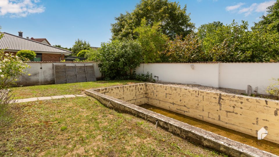 Ein Traum vom Eigenheim! Großzügiger Bungalow mit Terrasse, Garten, Balkon, Garage und Vollkeller in Rülzheim