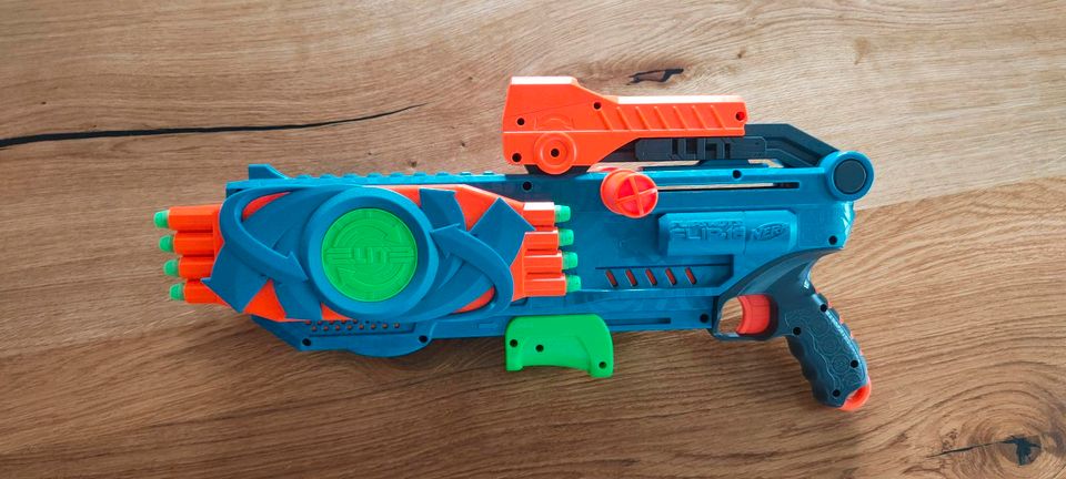 Nerf Elite 2.0 Flipshots Flip-16 Blaster in Radebeul