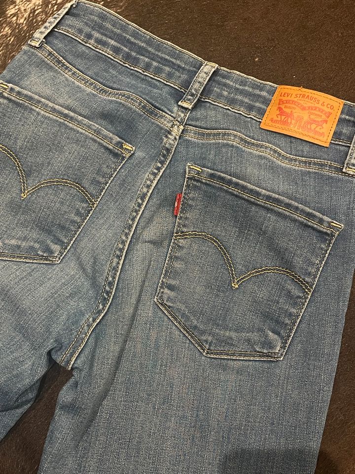 Levi’s jeans skinny Gr.27 Neu in Castrop-Rauxel