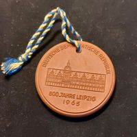Porzellan- Medaille ( Meißen DDR ) Leipzig - Gohlis-Nord Vorschau