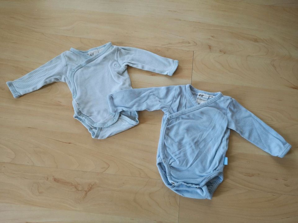 Baby Kleidungsset (Bodys, Shirts und Hosen) Größe 56 in Ritterhude