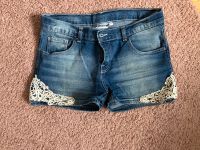 Jeans-Shorts/Hotpants mit Spitze, Gr.164 Niedersachsen - Löningen Vorschau