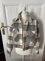 Cute Bershka Jacke, Caro. Gr m Berlin - Mitte Vorschau