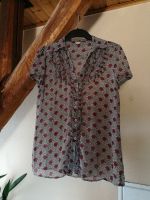 Esprit Bluse Rüschen Blumen Muster rot grau transparent Kurzarm Rheinland-Pfalz - Koblenz Vorschau