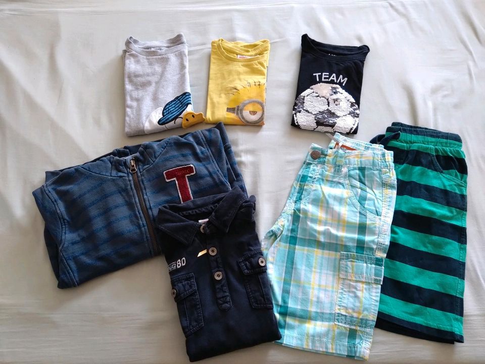 7 Teile Hosen , T-Shirts , Jacke,... Gr. 116 in Wilnsdorf