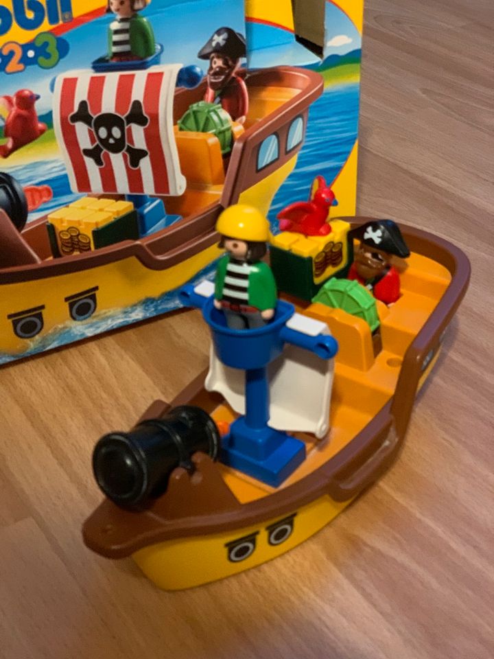 Playmobil 123 Piratenschiff mit Spritzkanone in Kempten