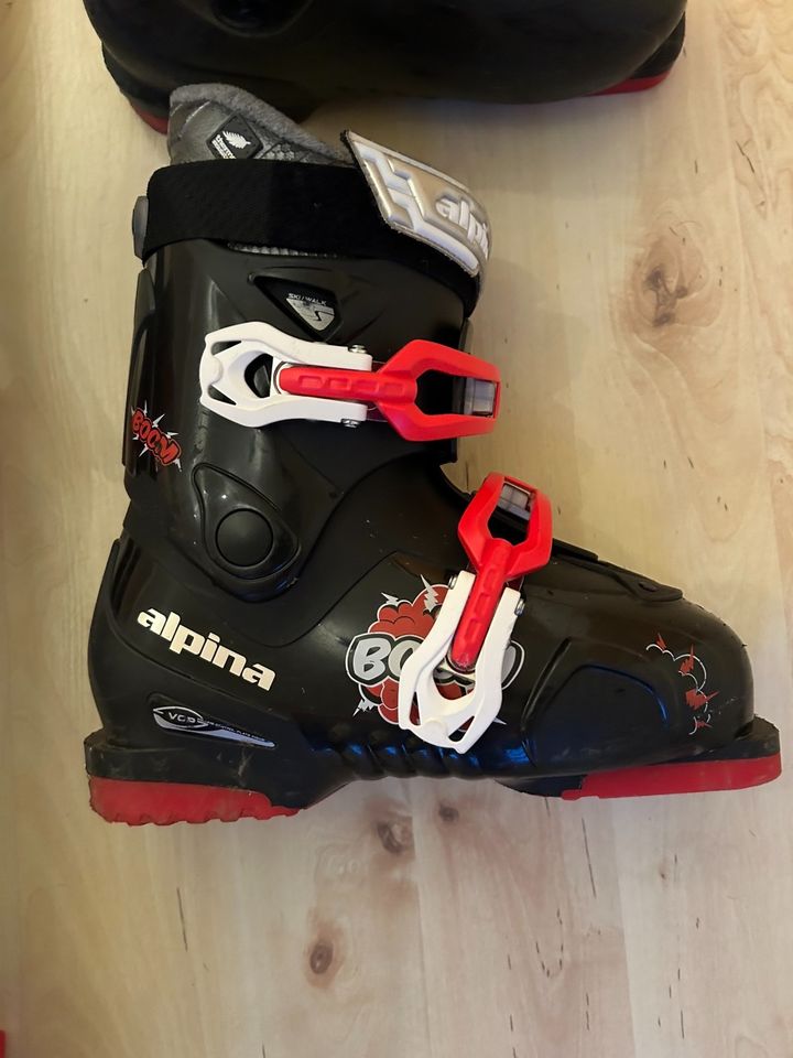 Ski Set Techno Pro 140 cm mit Stöckern und Schuhen in Gleichen