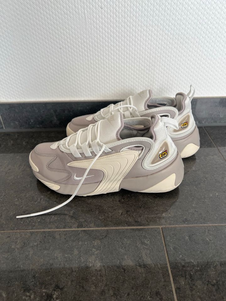 Nike zoom 2000 beige in Overath