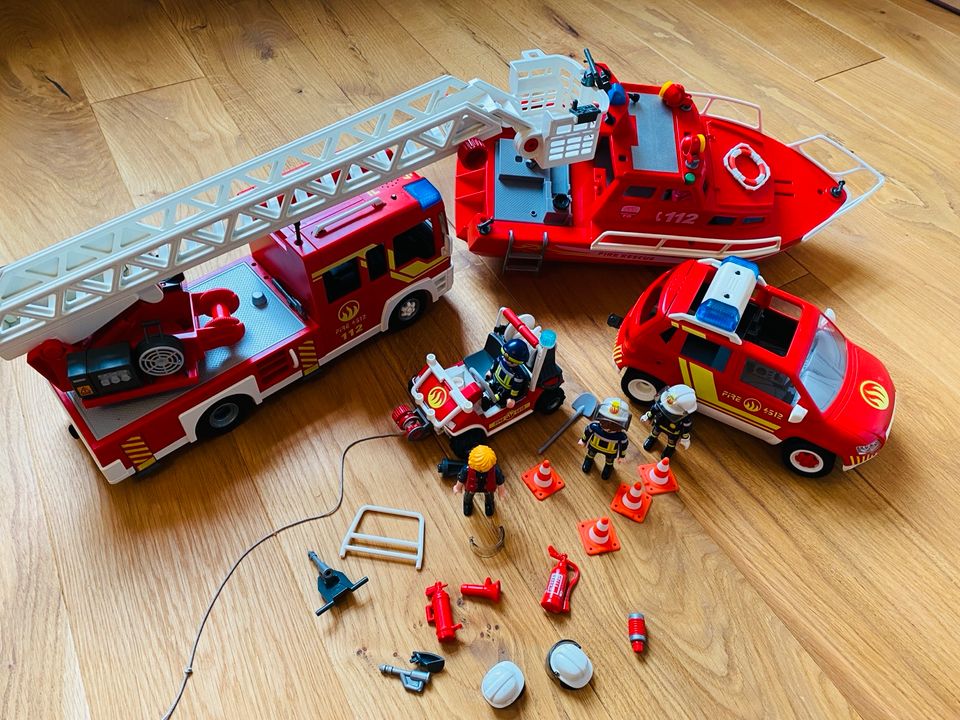 Playmobil Feuerwehr mit ganz viel Zubehör in Rostock
