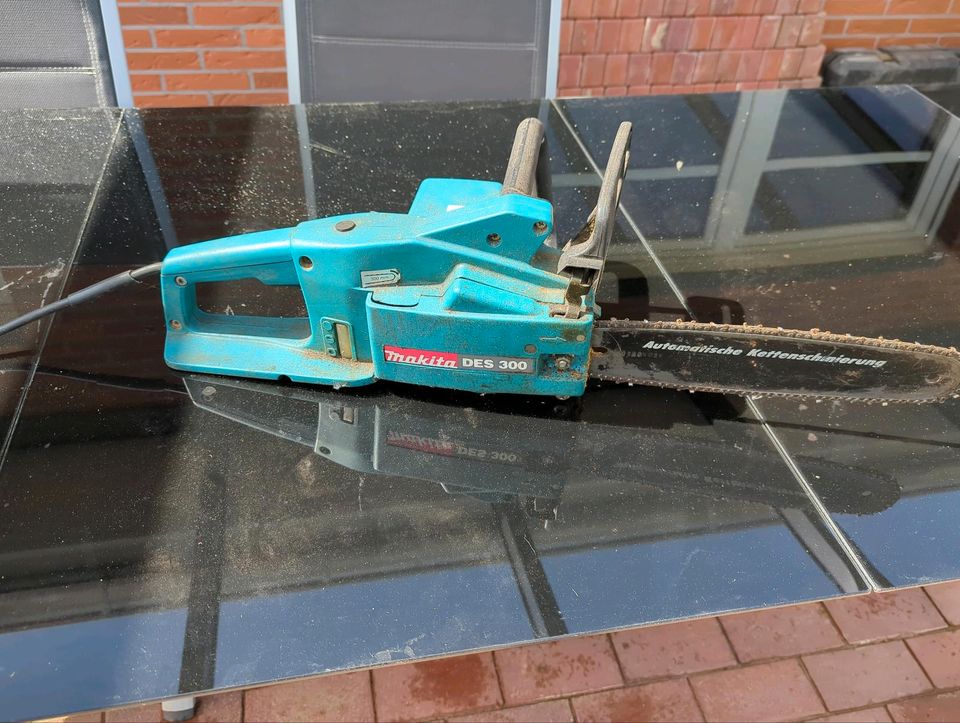 Makita DES 300 Elektro Kettensäge in Lastrup