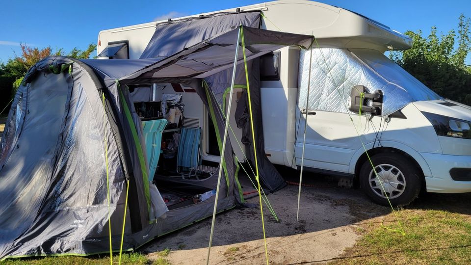 Tolles aufblasbares Zelt für Wohnmobile in Weeze
