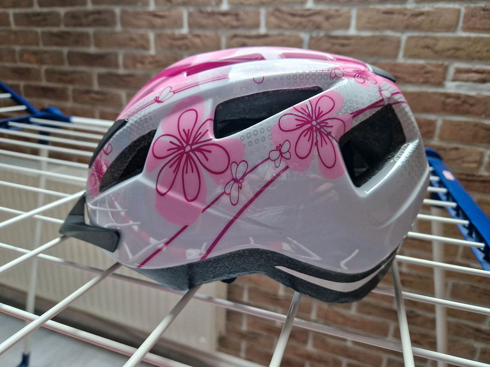 Fahrradhelm neuwertig  49-54 cm Kopfumpfang in Hünxe