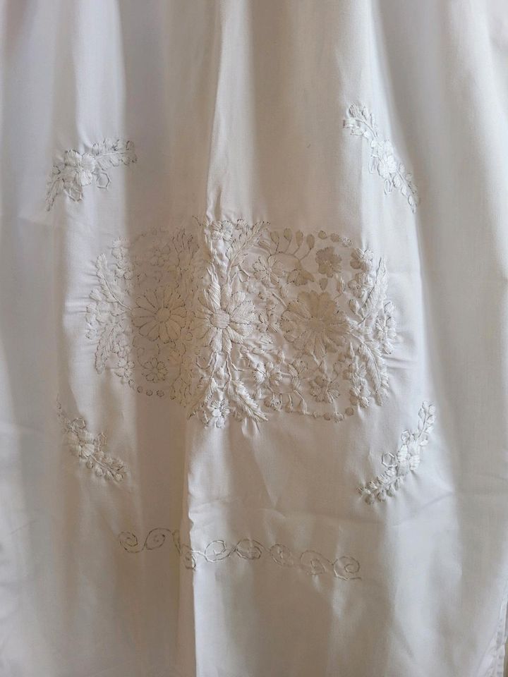 Mexikanisches Kleid Stickerei Original in Gerbrunn