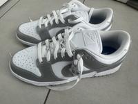 Nike Dunk Low Damenschuhe Größe 42 Neu und Ungetragen Köln - Porz Vorschau