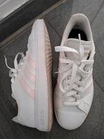 Adidas Turnschuh gr.40 Nordrhein-Westfalen - Wegberg Vorschau