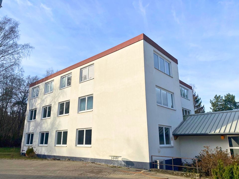 Vielseitiges Gewerbeareal bestehend aus Büro- und Hallenfläche in Raubach in Raubach (Westerw.)