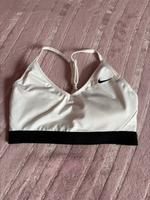 Nike Bustier neu Mecklenburg-Vorpommern - Anklam Vorschau