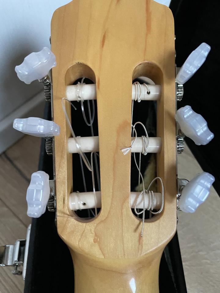 Ortega RCE 140 Cutaway Gitarre mit Koffer  Yamaha FG335 in Olpe
