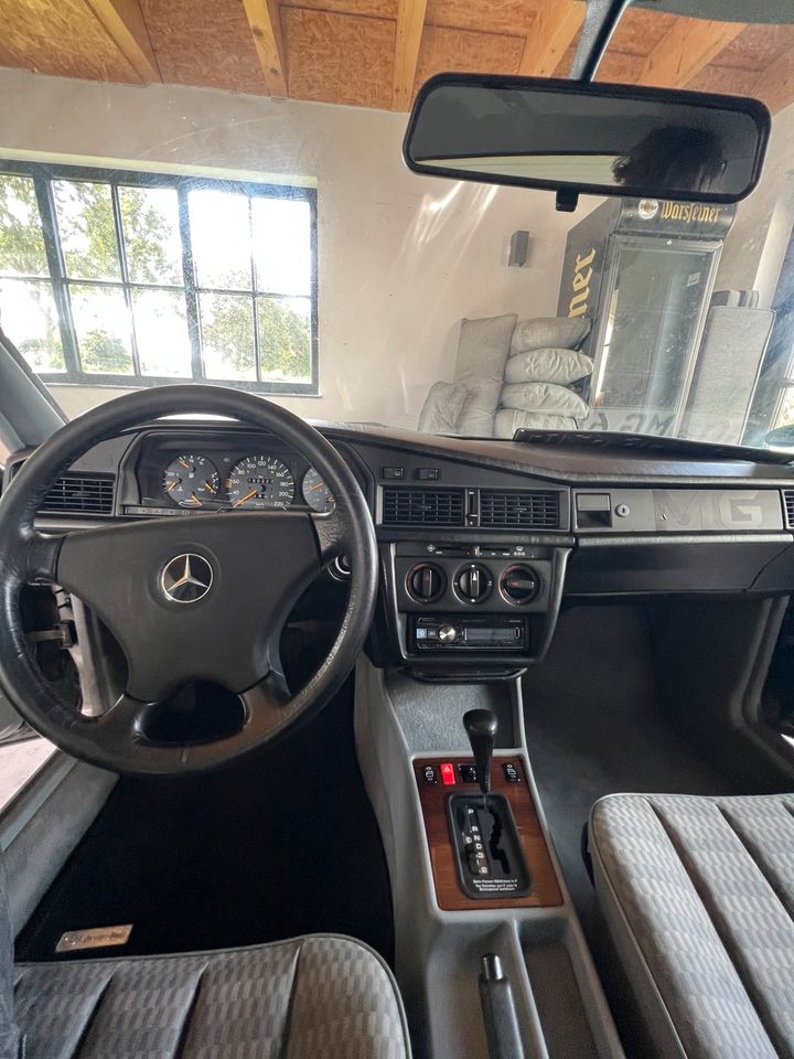 190E W201 Mercedes in Möhnesee