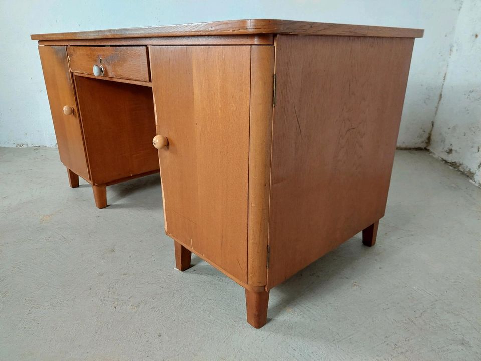 Vintage Schreibtisch Freistehend Holz 60er 70er Retro DDR in Leipzig