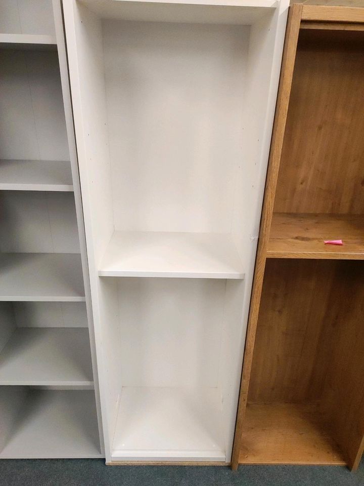 332# Anstellschrank, Möbel, Allzweckschrank, Regal, Bücherregal in Löhne