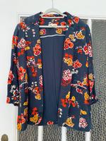 NEU: Süßer Blazer im Blumenmuster, ESPRIT, Gr. 42 Brandenburg - Potsdam Vorschau
