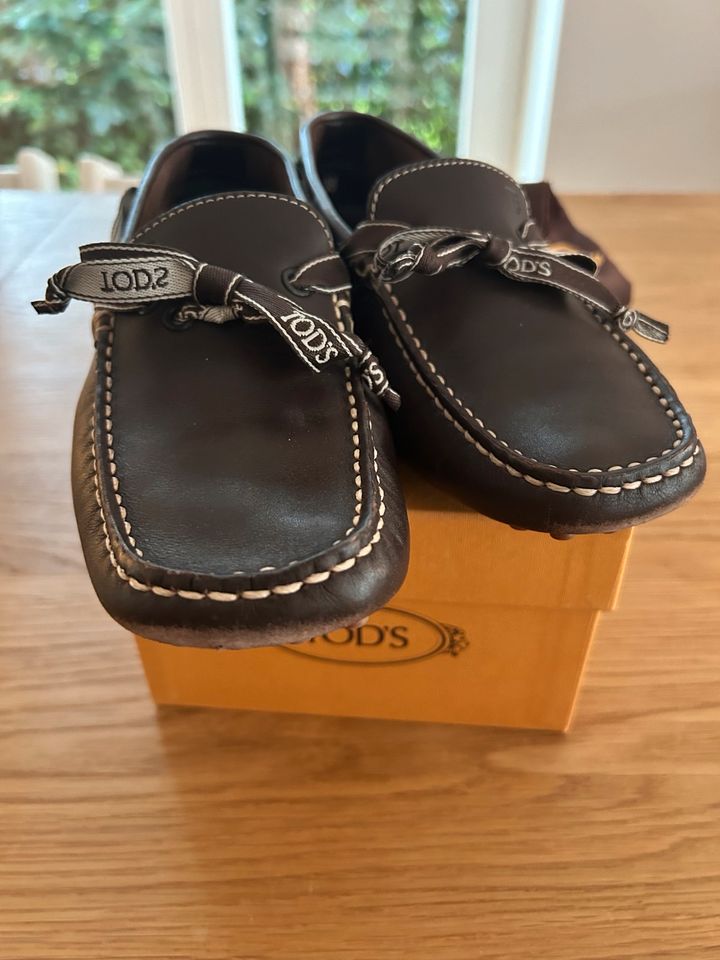 Tod’s Slipper Loafer Mokassins dunkelbraun Gr38 in Hamburg