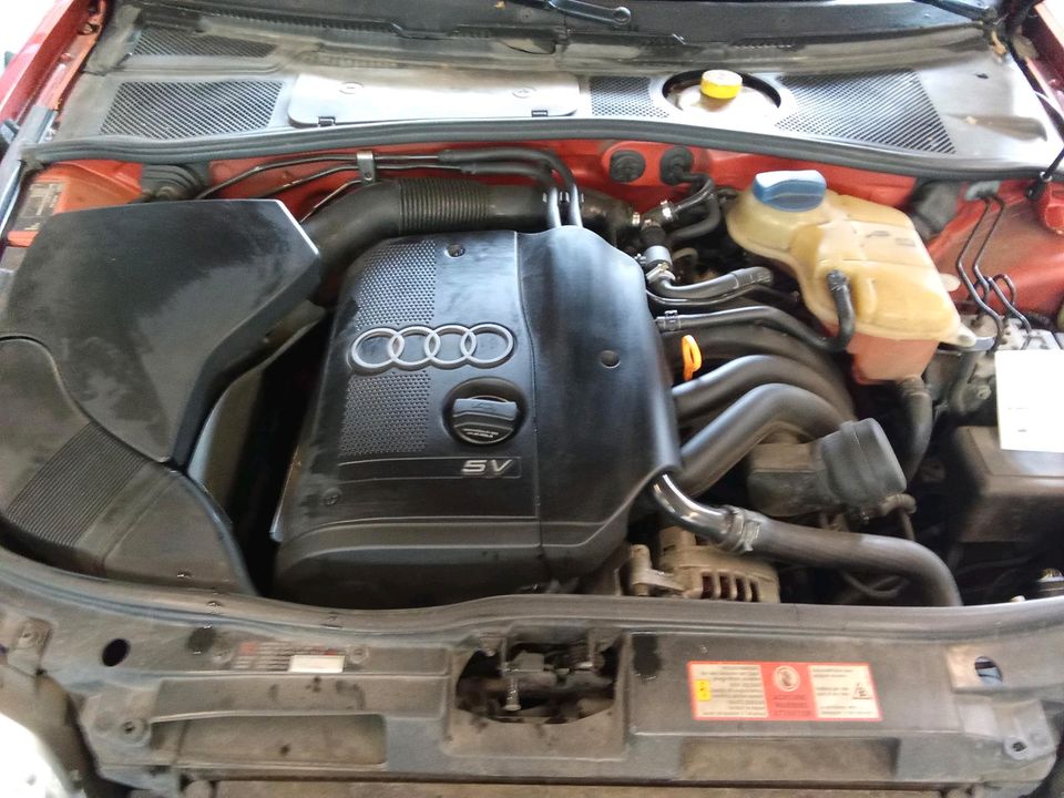 Audi A4 -S4. 1.8(125ps) Klimaautomatik.PDC.Hu/au-Neu! in Kassel