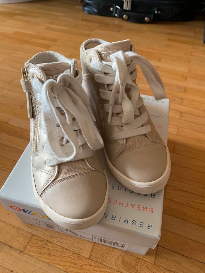 Geox Schuhe "Gisli"  beige/gold Gr. 28 in München