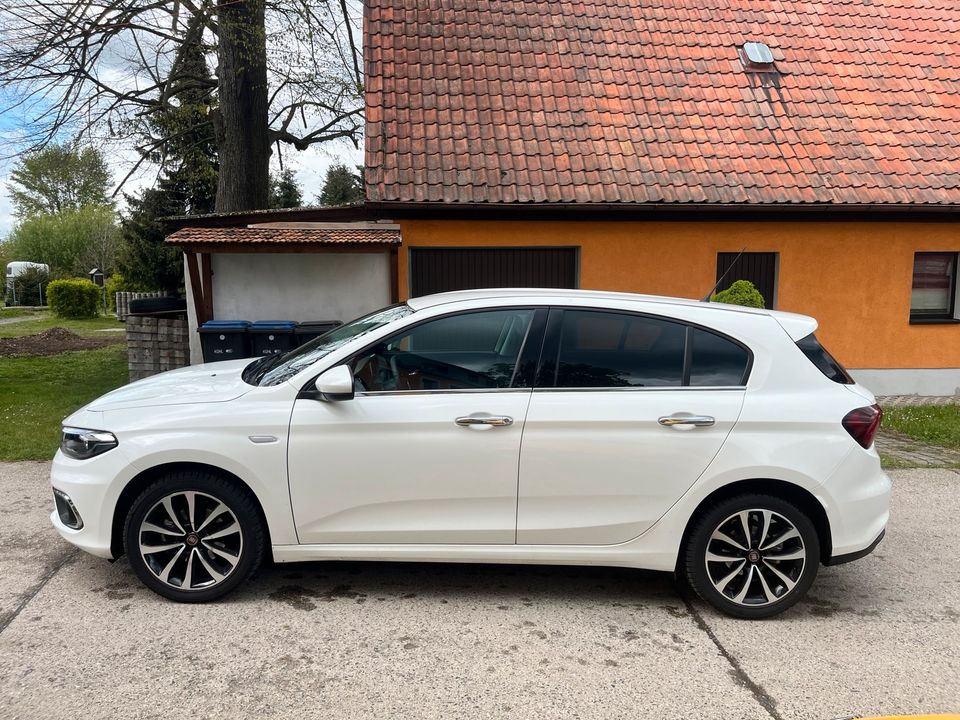 Fiat Tipo 1.4 Jet Lounge SITZHEIZUNG BLUETOOTH TEMPOMAT in Pirna