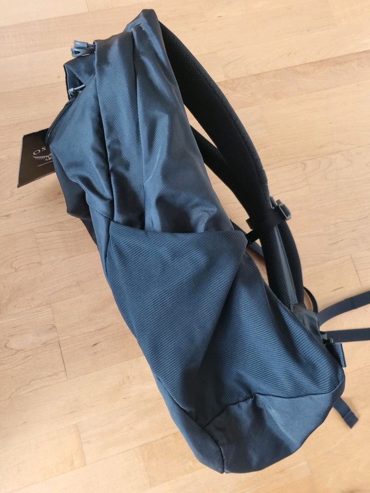 Neu Osprey Centauri 22 Liter Business Rucksack mit Laptop schwarz in Kirchdorf a.d.Amper