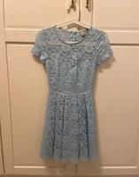 Kleid aus Spitze hellblau Gr. 32 Niedersachsen - Osloß Vorschau