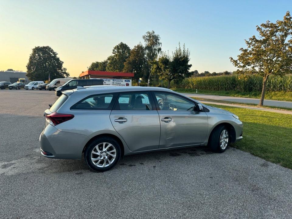 Toyota Auris 1.2  Turbo S in Bad Griesbach im Rottal