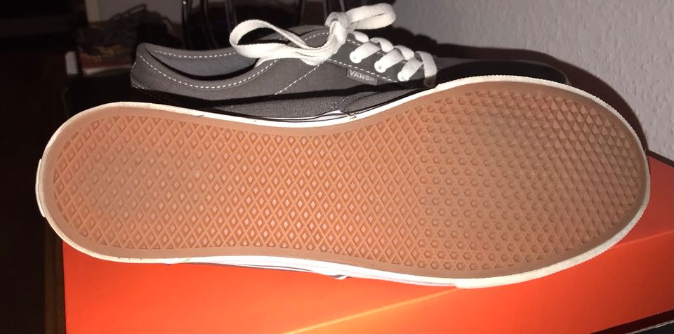 VANS AUTHENTIC LO in Oberhausen