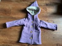 Handmade Wollwalk Jacke 86 92 Mädchen lila Knöpfe Holz Baden-Württemberg - Ettlingen Vorschau