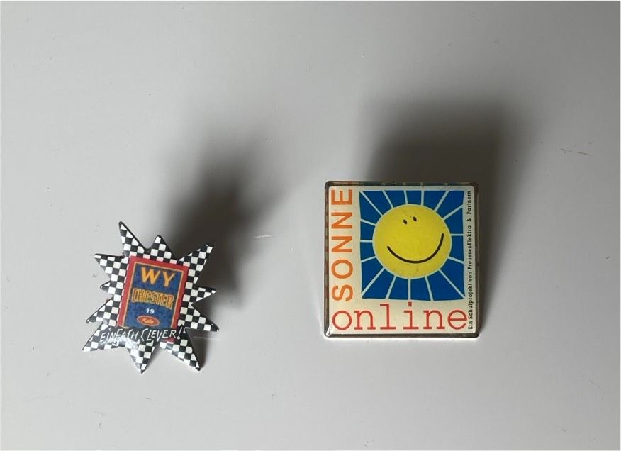 Anstecknadeln Pins - Chester und Sonne Online (auch einzelnd) in Stuhr