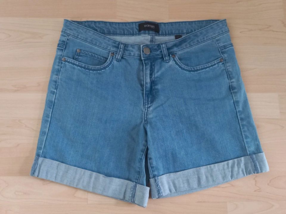 Tchibo TCM Jeans Shorts Kurze Hose Gr. 42 Baumwolle Sommerhose in Essen