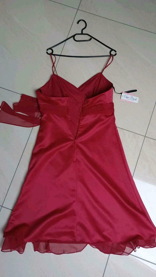 Kleid Abendkleid festlich Sommer rot Eden Maids S05 neu in Obernkirchen