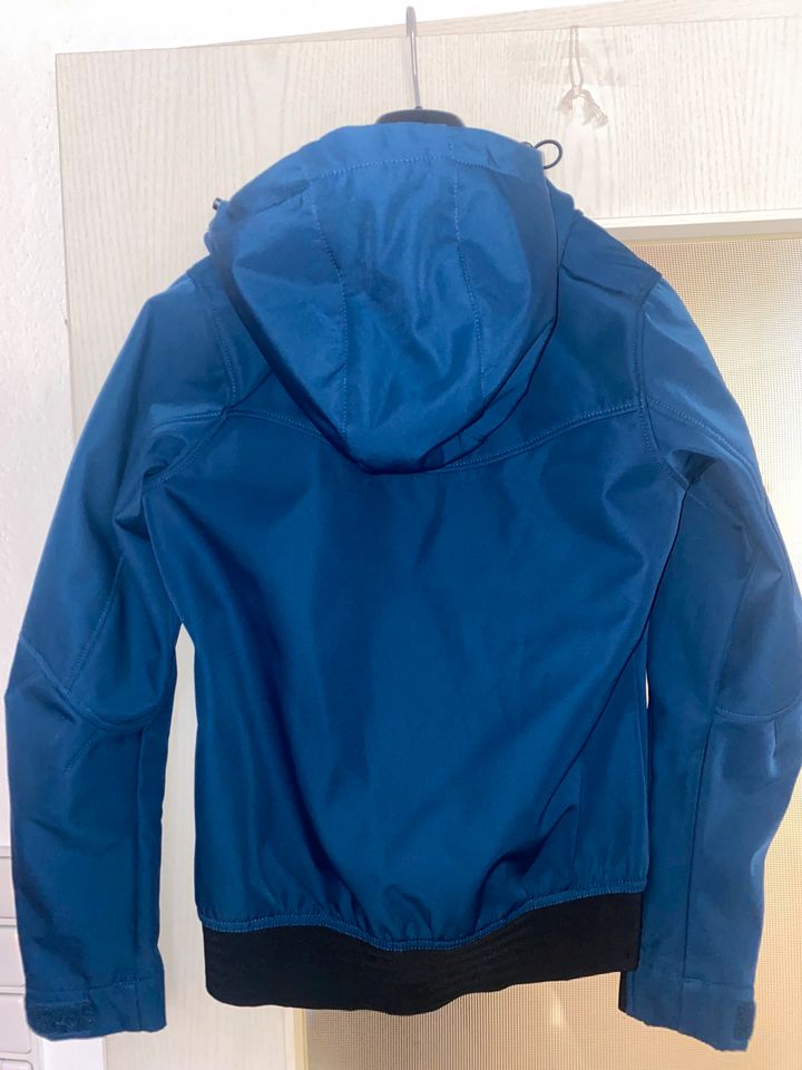 Bench Softshell-Jacke in Regensburg