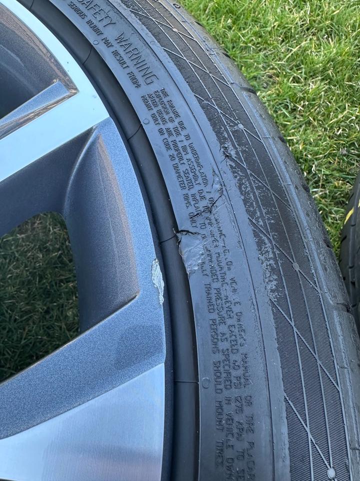 Skoda Vega Felgen 20 Zoll (235/45R20) ContiSport Contact in Rostock