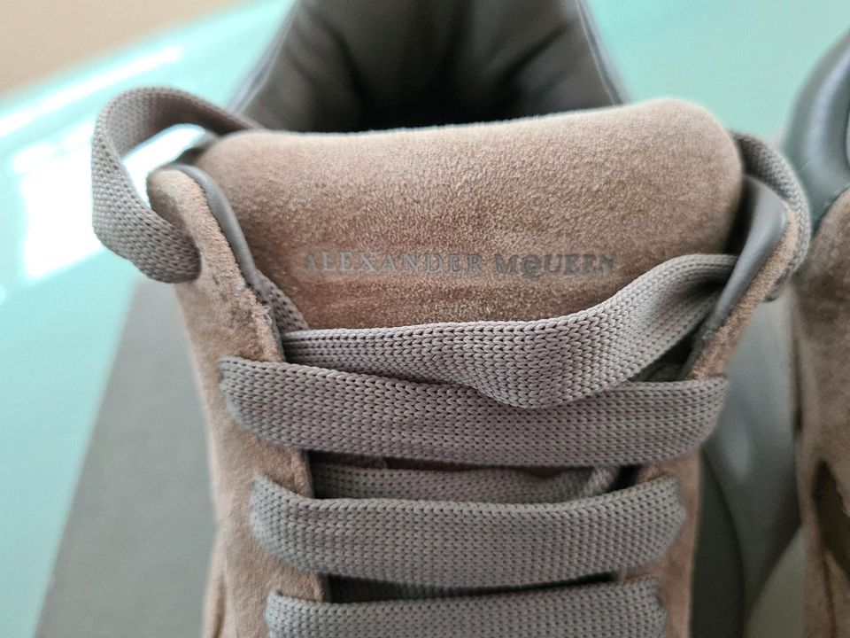 Alexander McQueen Sneaker Gr. 39 NEU Wildleder in Ulm