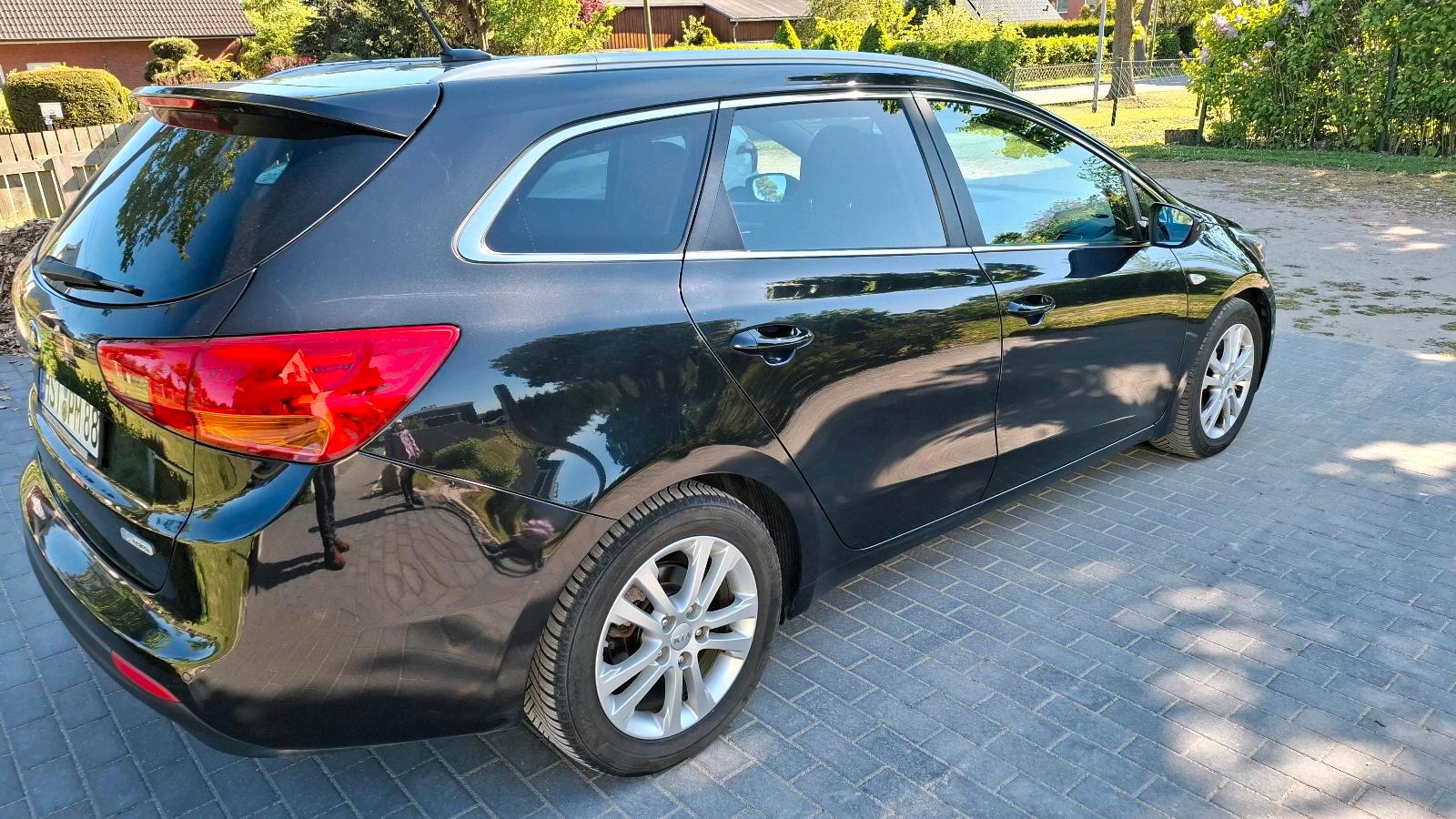 Abbildung des Autos KIA Ceed SW 1.6 GDI ISG …